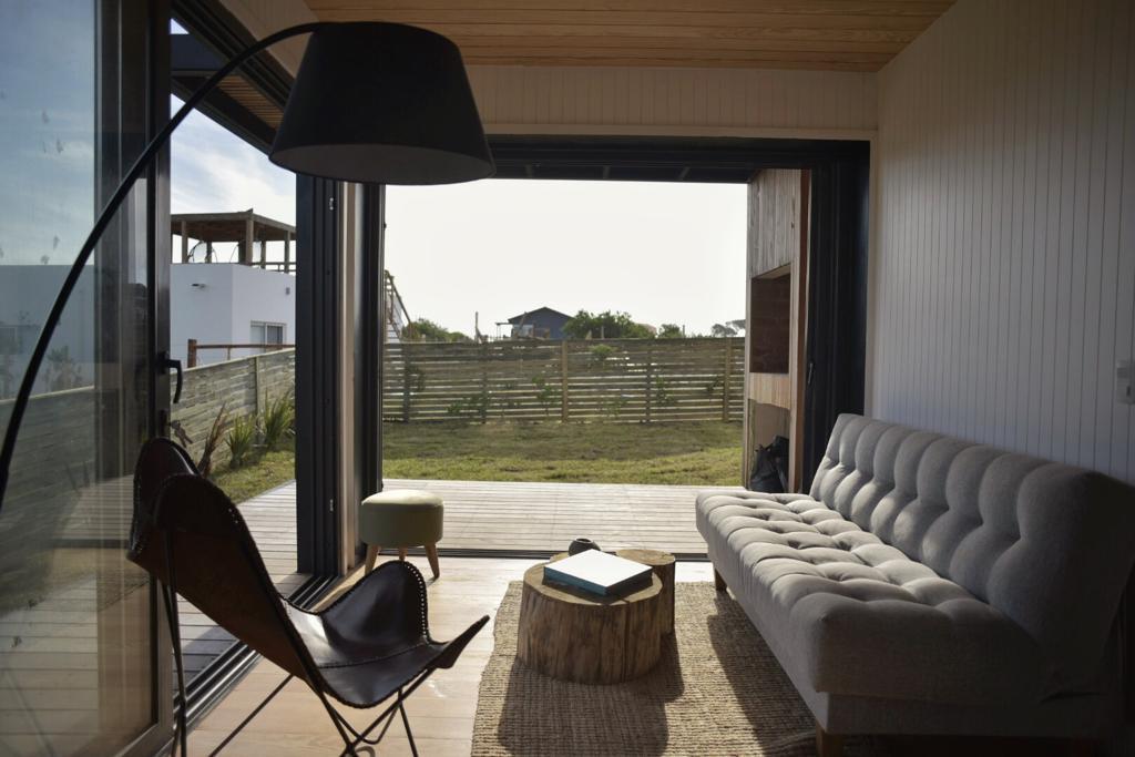 Venta y Alquiler en La Juanita, José Ignacio UY, 3 Ambientes, Punta del Este. Juanita Beach