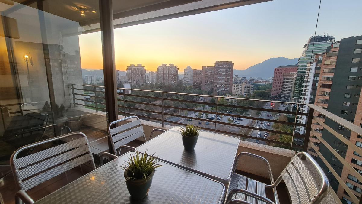 Alquiler Departamento con Vista y 3 Ambientes en Las Condes Santiago de Chile