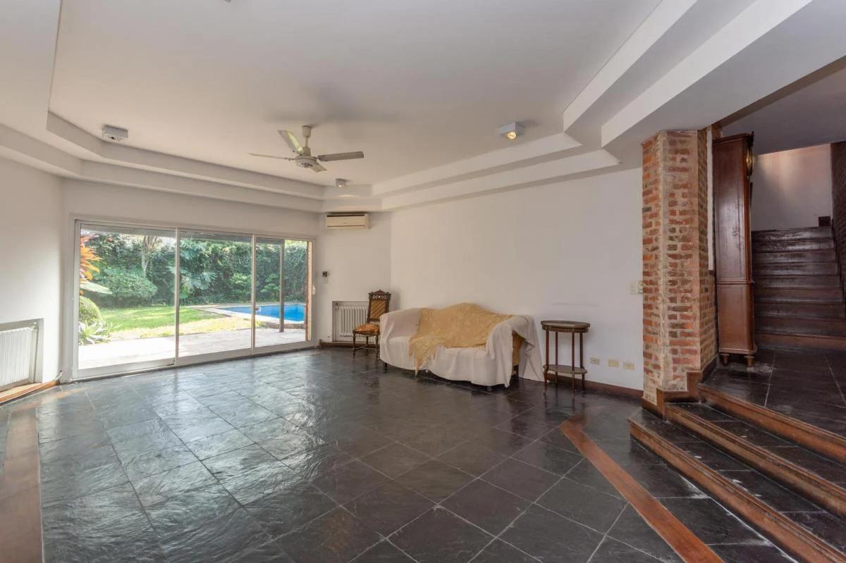 Venta Martínez Casa con Gran Ubicación 4 Dormitorios a 2 Cuadras del Río