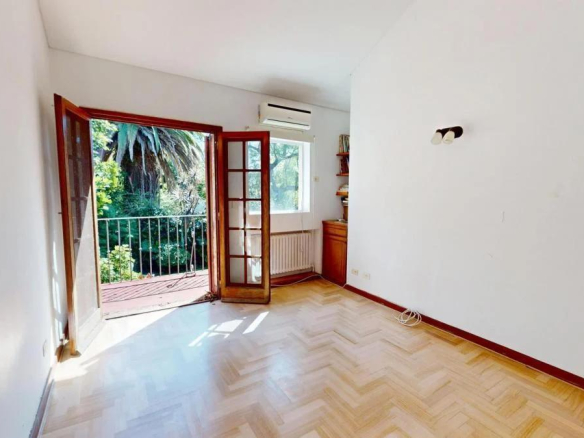Venta Martínez Casa con Gran Ubicación 4 Dormitorios a 2 Cuadras del Río