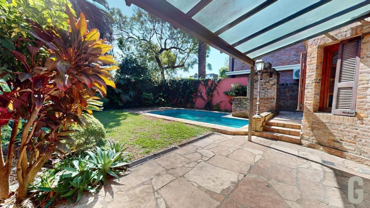 Venta Martínez Casa con Gran Ubicación 4 Dormitorios a 2 Cuadras del Río