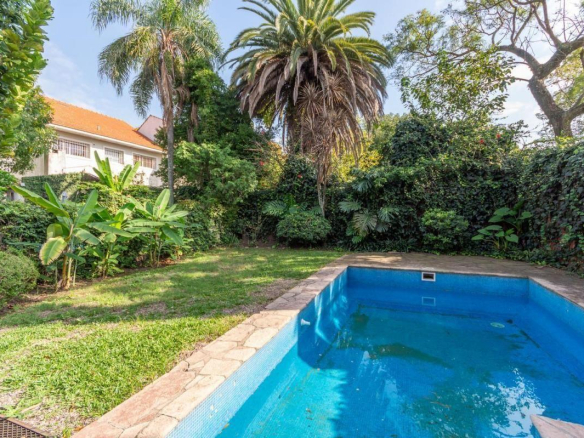 Venta Martínez Casa con Gran Ubicación 4 Dormitorios a 2 Cuadras del Río