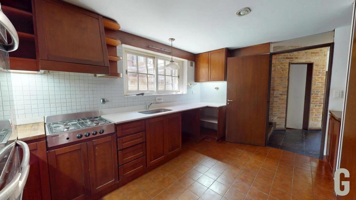 Venta Martínez Casa con Gran Ubicación 4 Dormitorios a 2 Cuadras del Río