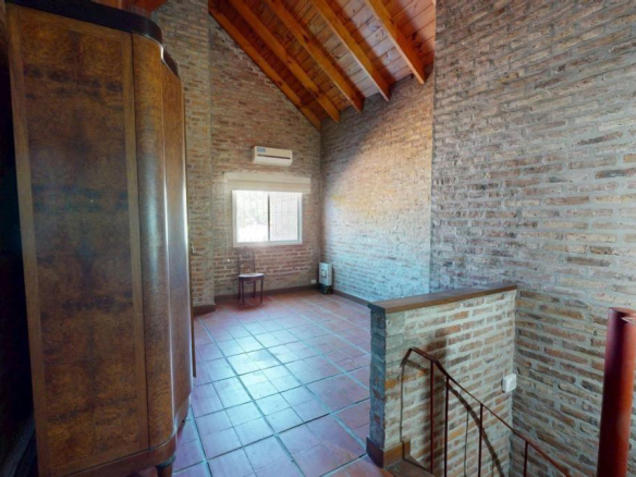 Venta Martínez Casa con Gran Ubicación 4 Dormitorios a 2 Cuadras del Río