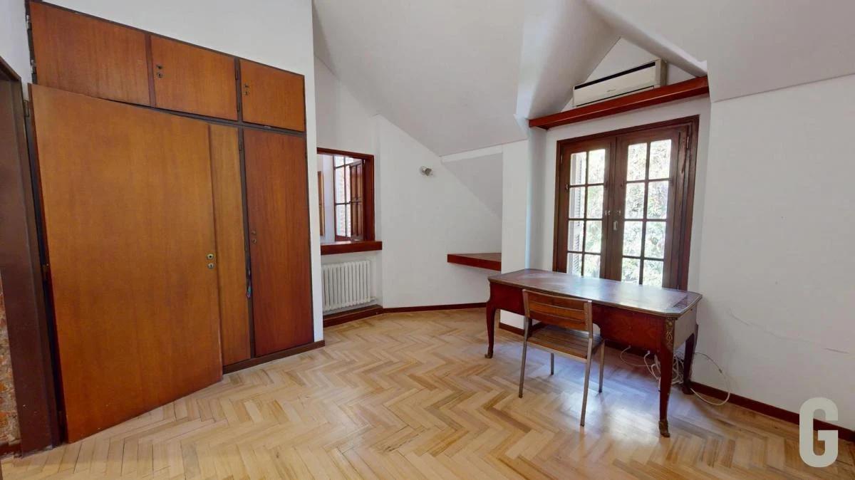 Venta Martínez Casa con Gran Ubicación 4 Dormitorios a 2 Cuadras del Río