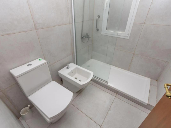 Venta Martínez Casa con Gran Ubicación 4 Dormitorios a 2 Cuadras del Río