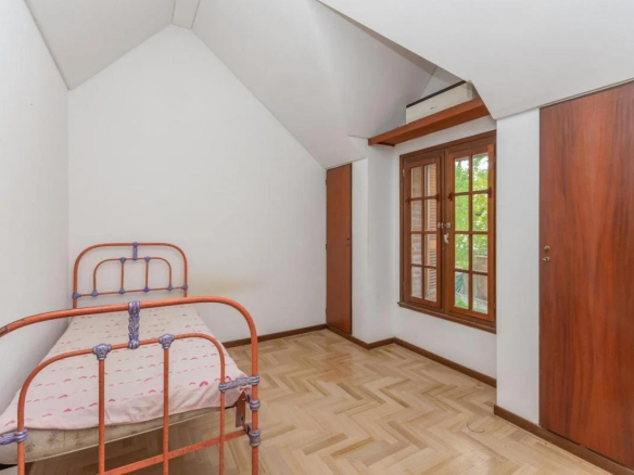 Venta Martínez Casa con Gran Ubicación 4 Dormitorios a 2 Cuadras del Río
