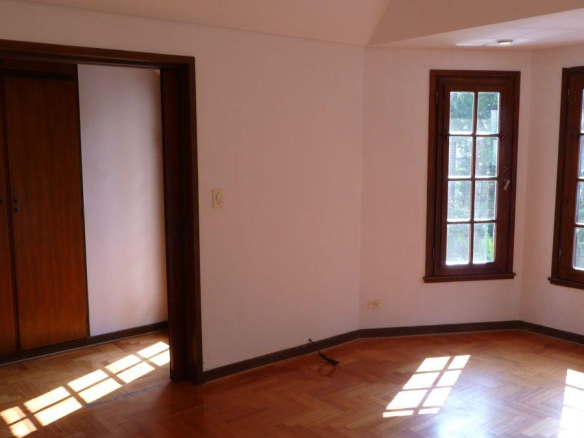 Venta Martínez Casa con Gran Ubicación 4 Dormitorios a 2 Cuadras del Río