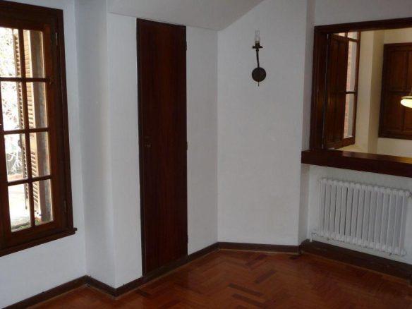 Venta Martínez Casa con Gran Ubicación 4 Dormitorios a 2 Cuadras del Río