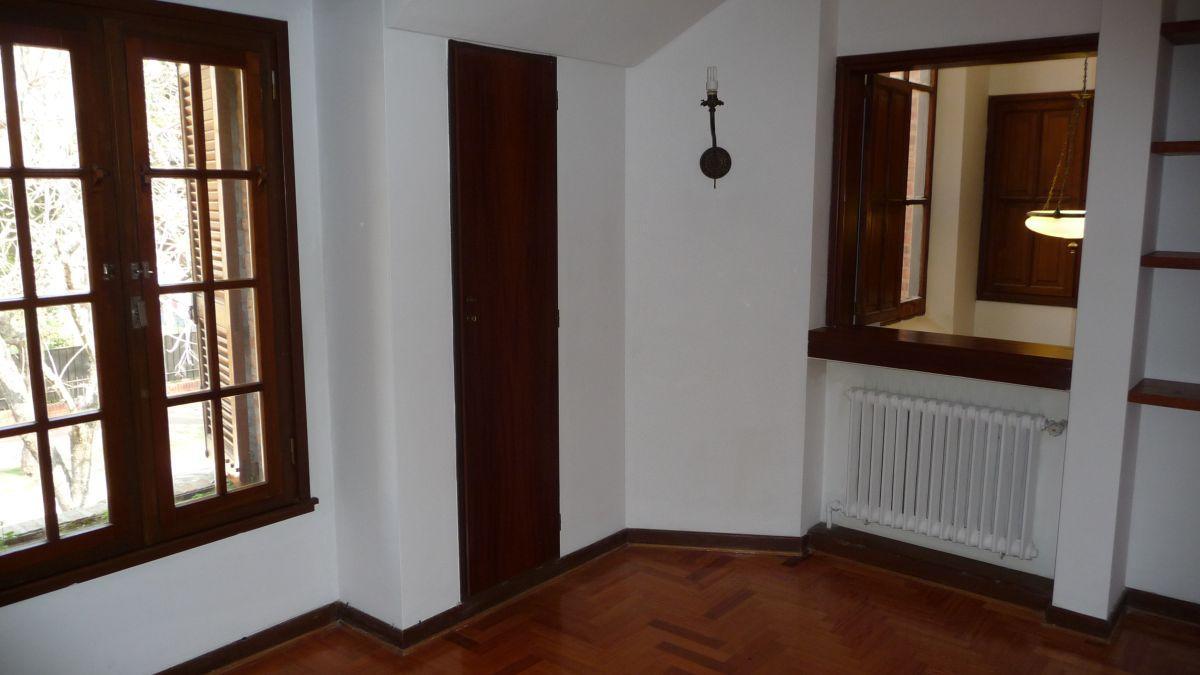 Venta Martínez Casa con Gran Ubicación 4 Dormitorios a 2 Cuadras del Río