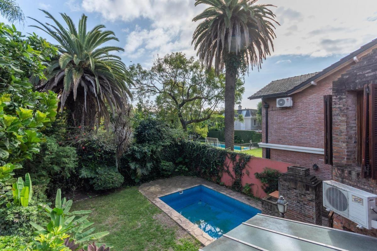 Venta Martínez Casa con Gran Ubicación 4 Dormitorios a 2 Cuadras del Río