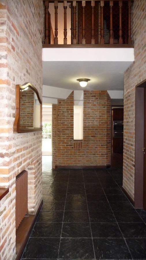 Venta Martínez Casa con Gran Ubicación 4 Dormitorios a 2 Cuadras del Río