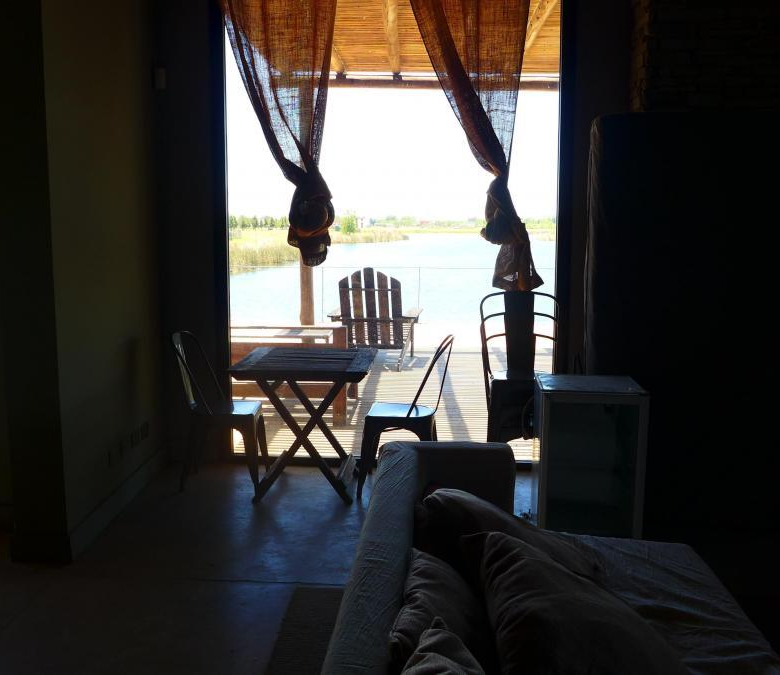 Venta Lote a Laguna Barrio El Naudir con proyecto incluido