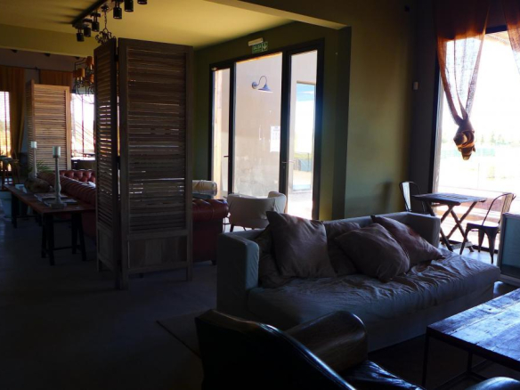Venta Lote a Laguna Barrio El Naudir con proyecto incluido