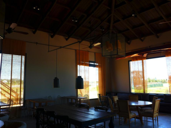 Venta Lote a Laguna Barrio El Naudir con proyecto incluido