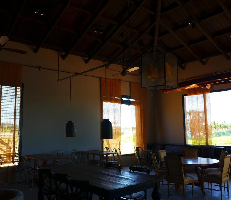 Venta Lote a Laguna Barrio El Naudir con proyecto incluido