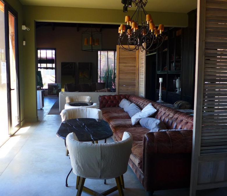 Venta Lote a Laguna Barrio El Naudir con proyecto incluido