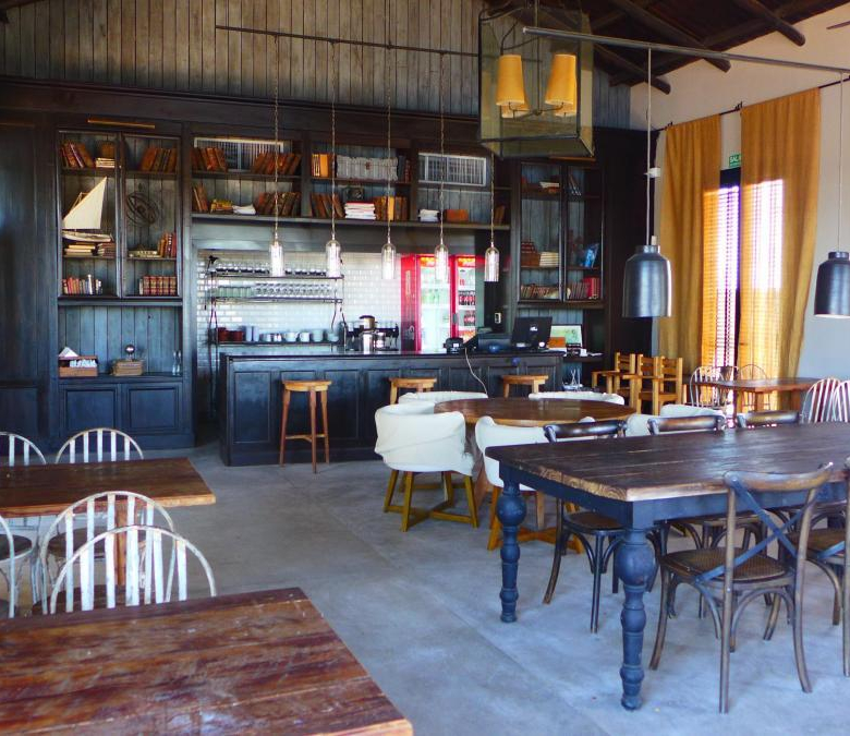 Venta Lote a Laguna Barrio El Naudir con proyecto incluido
