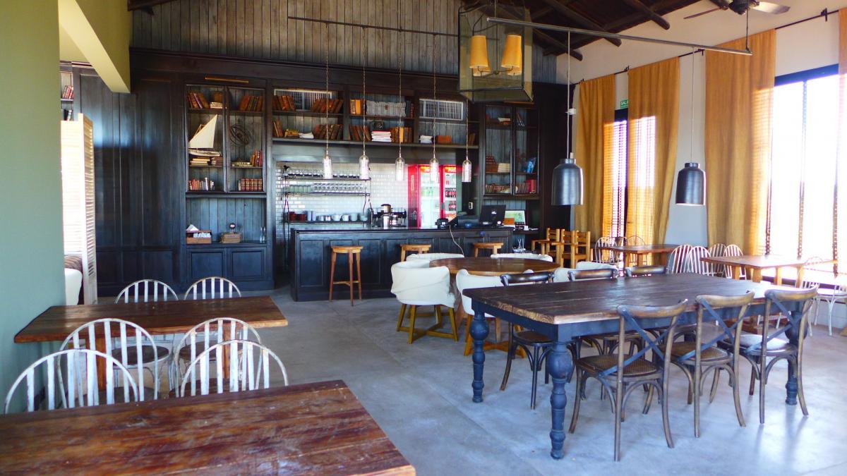 Venta Lote a Laguna Barrio El Naudir con proyecto incluido