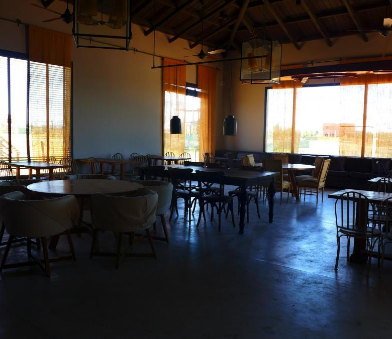 Venta Lote a Laguna Barrio El Naudir con proyecto incluido