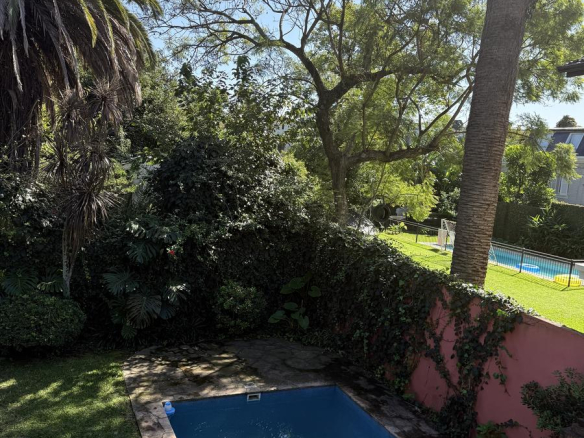 Venta Martínez Casa con Gran Ubicación 4 Dormitorios a 2 Cuadras del Río