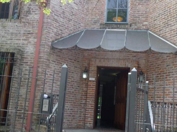 Venta Martínez Casa con Gran Ubicación 4 Dormitorios a 2 Cuadras del Río