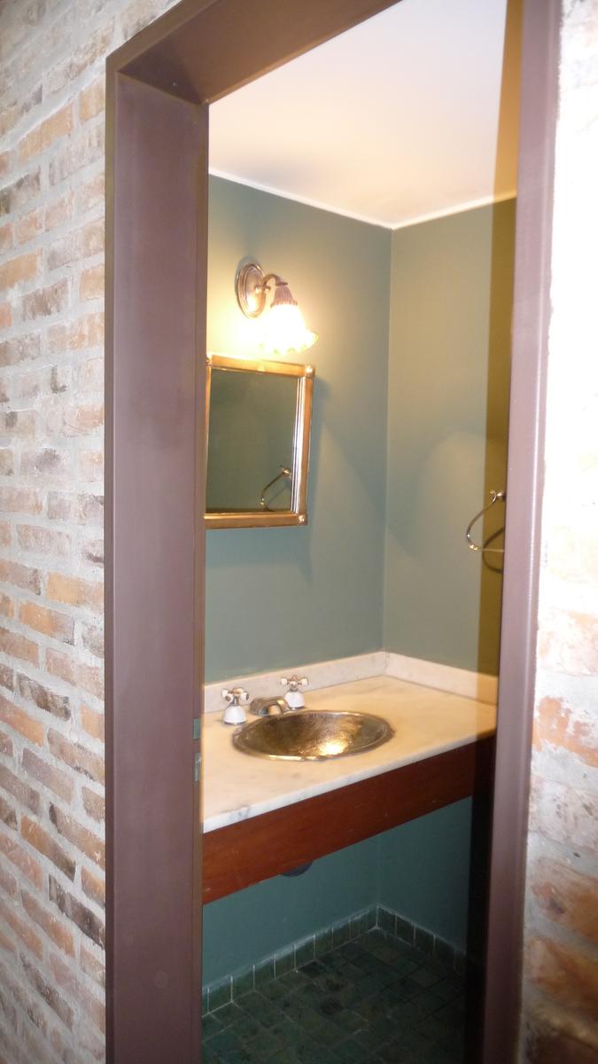 Venta Martínez Casa con Gran Ubicación 4 Dormitorios a 2 Cuadras del Río