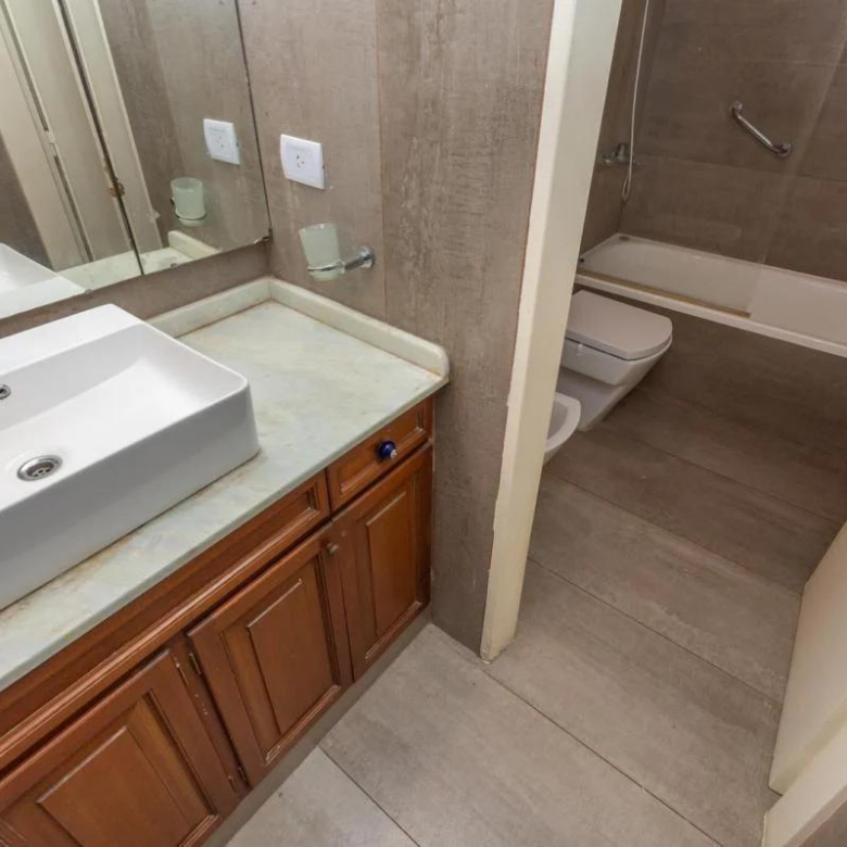 Venta Martínez Casa con Gran Ubicación 4 Dormitorios a 2 Cuadras del Río