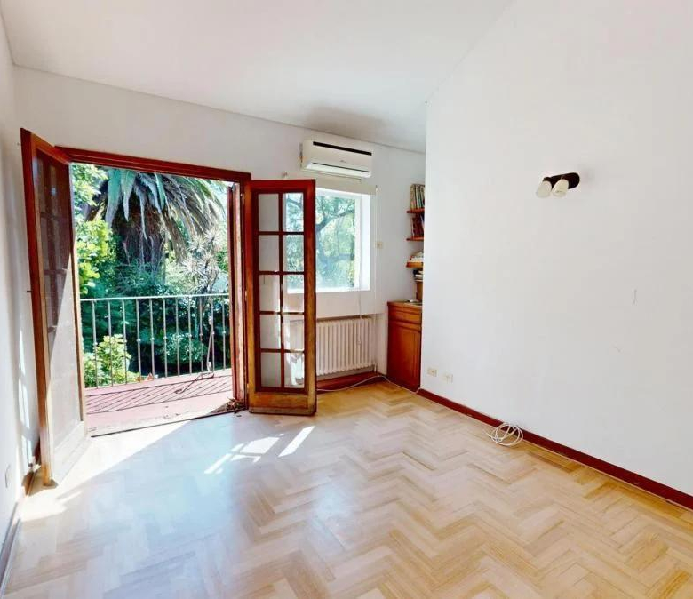 Venta Martínez Casa con Gran Ubicación 4 Dormitorios a 2 Cuadras del Río
