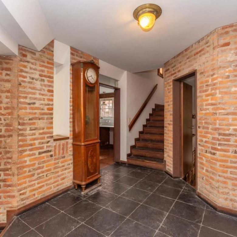 Venta Martínez Casa con Gran Ubicación 4 Dormitorios a 2 Cuadras del Río