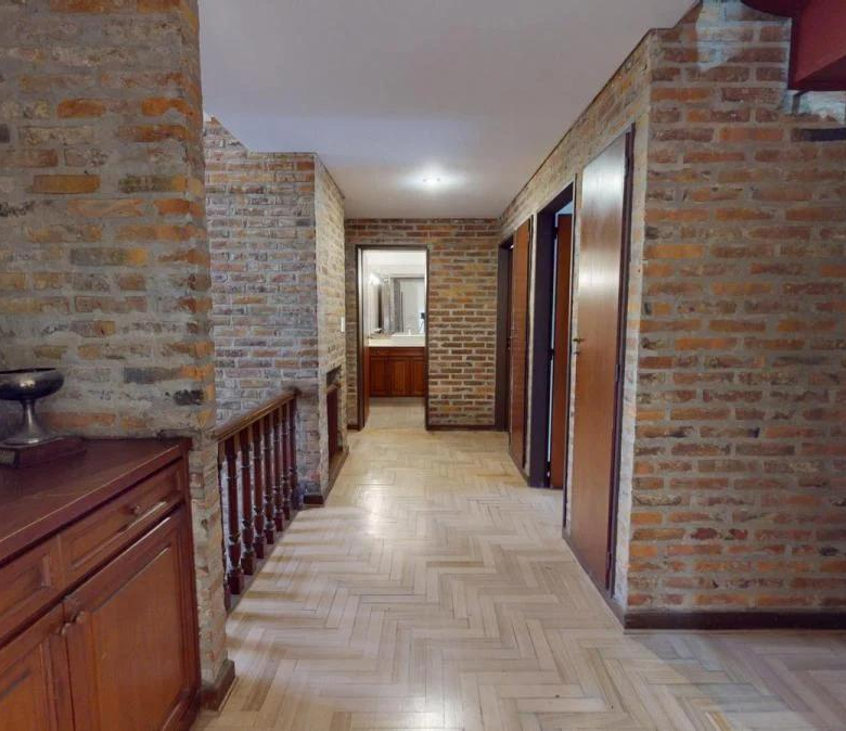 Venta Martínez Casa con Gran Ubicación 4 Dormitorios a 2 Cuadras del Río