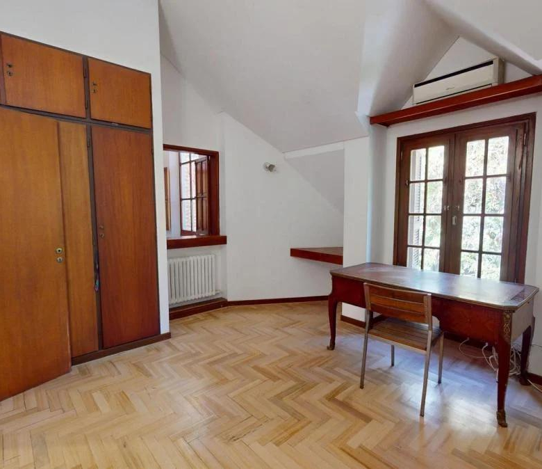Venta Martínez Casa con Gran Ubicación 4 Dormitorios a 2 Cuadras del Río