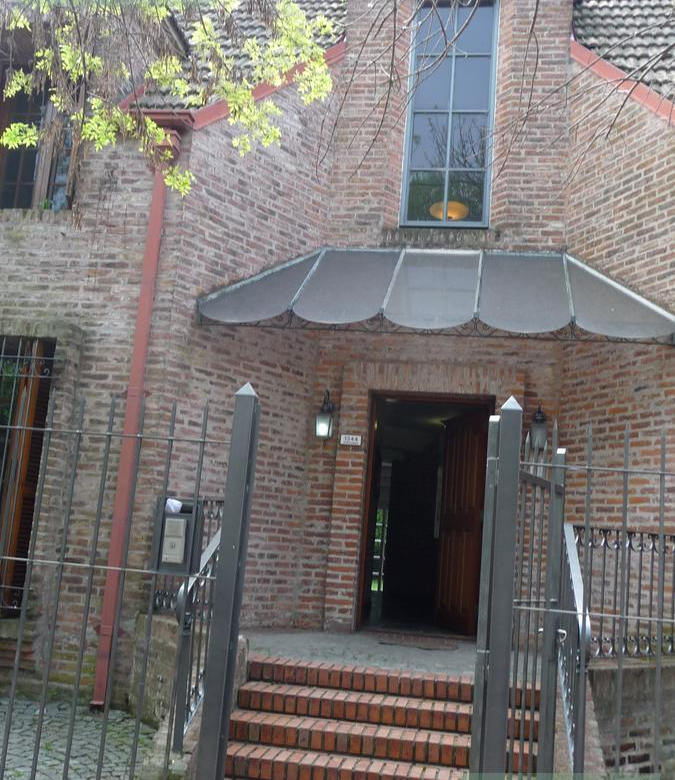 Venta Martínez Casa con Gran Ubicación 4 Dormitorios a 2 Cuadras del Río
