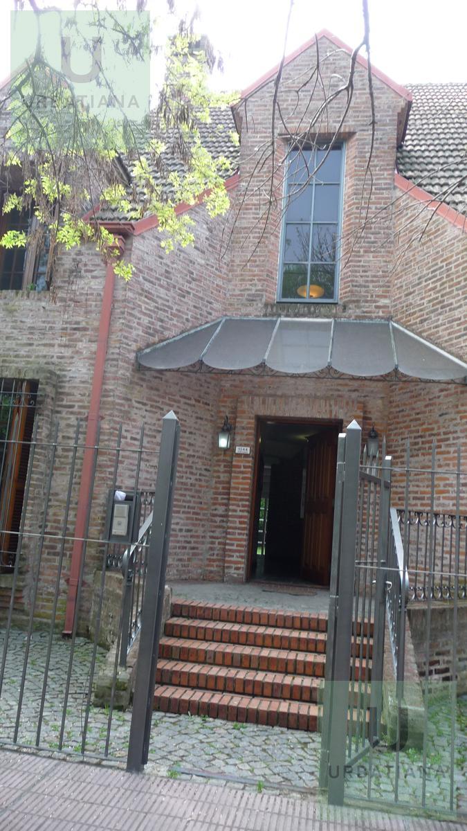 Venta Martínez Casa con Gran Ubicación 4 Dormitorios a 2 Cuadras del Río