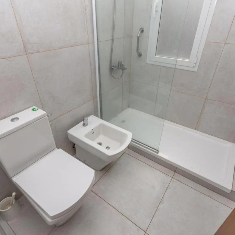 Venta Martínez Casa con Gran Ubicación 4 Dormitorios a 2 Cuadras del Río