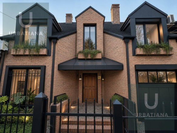 Venta Martínez Casa con Gran Ubicación 4 Dormitorios a 2 Cuadras del Río