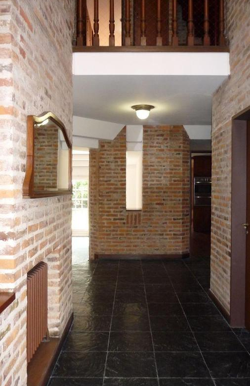 Venta Martínez Casa con Gran Ubicación 4 Dormitorios a 2 Cuadras del Río