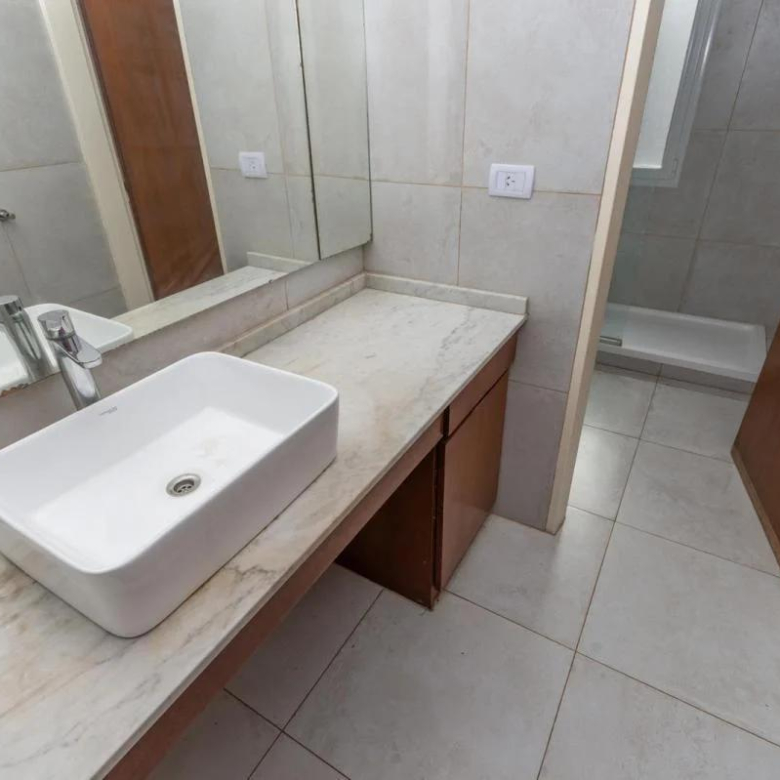 Venta Martínez Casa con Gran Ubicación 4 Dormitorios a 2 Cuadras del Río