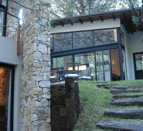 Alquiler Cariló Casa 5 dormitorios Moderna en el Bosque