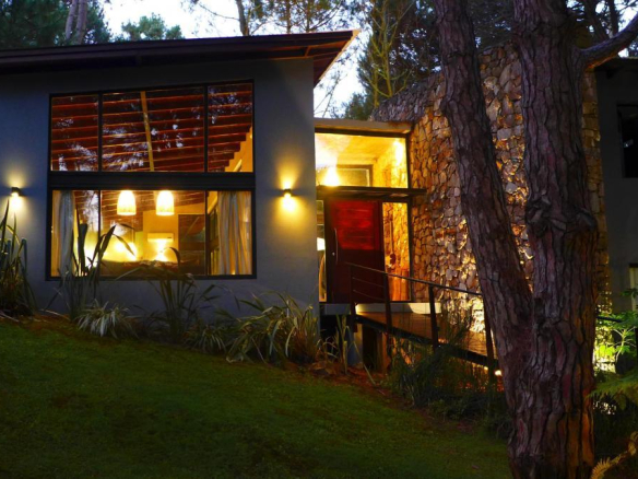 Alquiler Cariló Casa 5 dormitorios Moderna en el Bosque