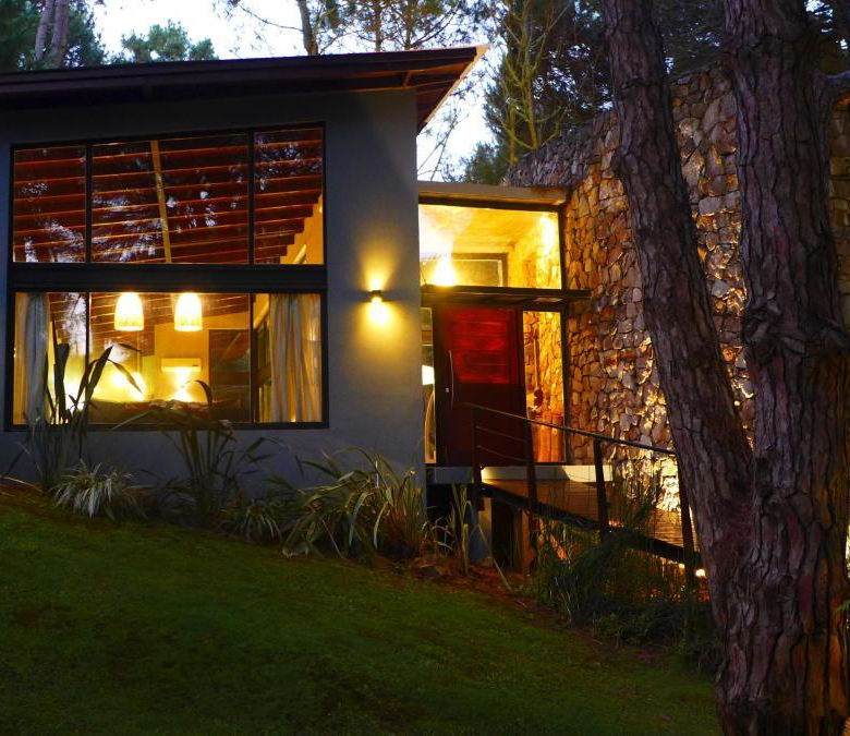 Alquiler Cariló Casa 5 dormitorios Moderna en el Bosque