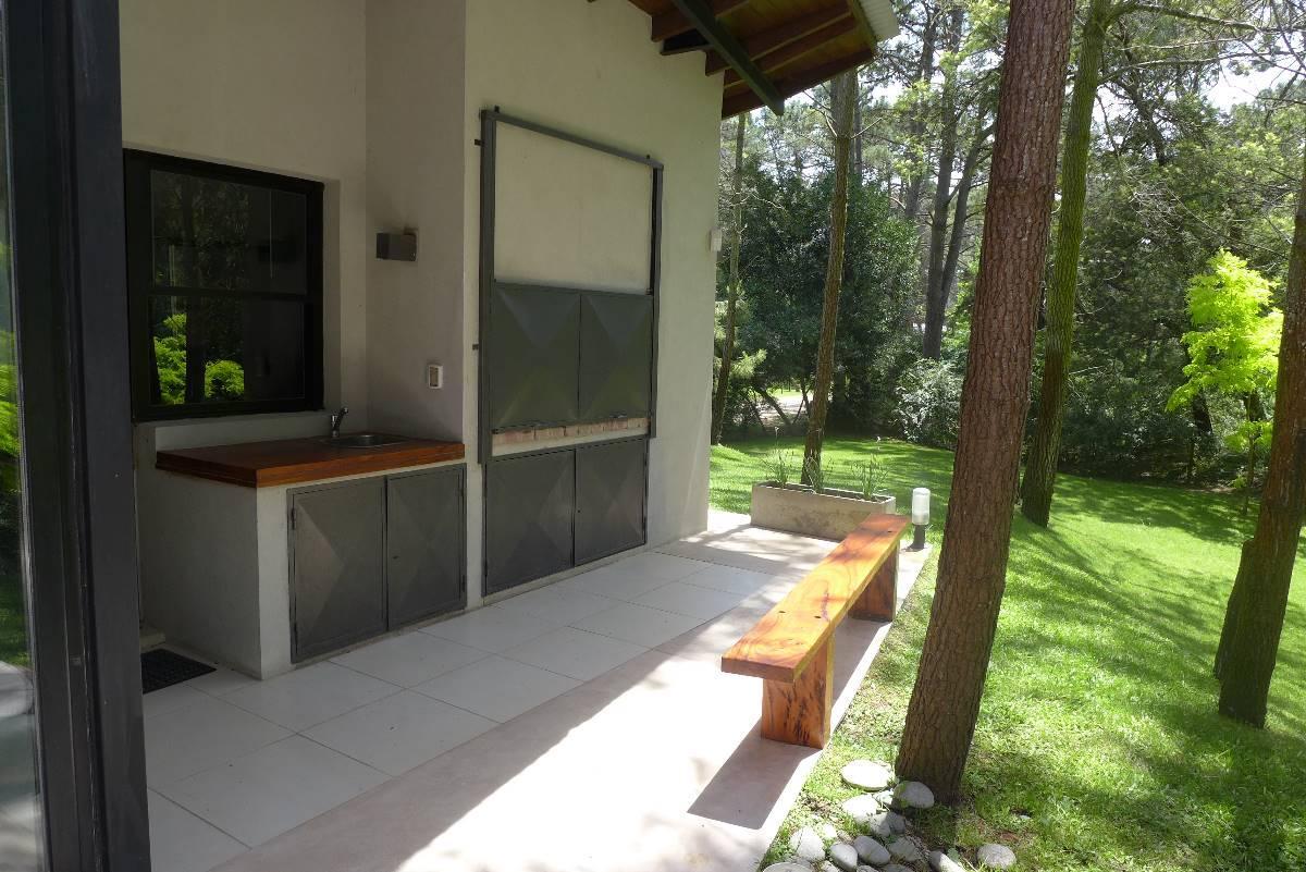 Alquiler Cariló Casa 5 dormitorios Moderna en el Bosque