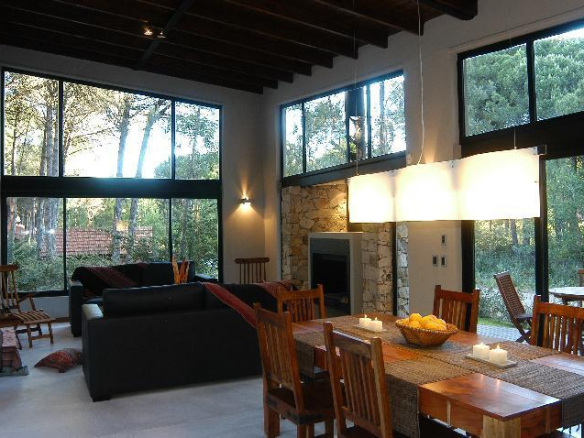 Alquiler Cariló Casa 5 dormitorios Moderna en el Bosque