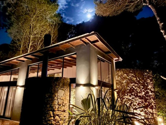 Alquiler Cariló Casa 5 dormitorios Moderna en el Bosque