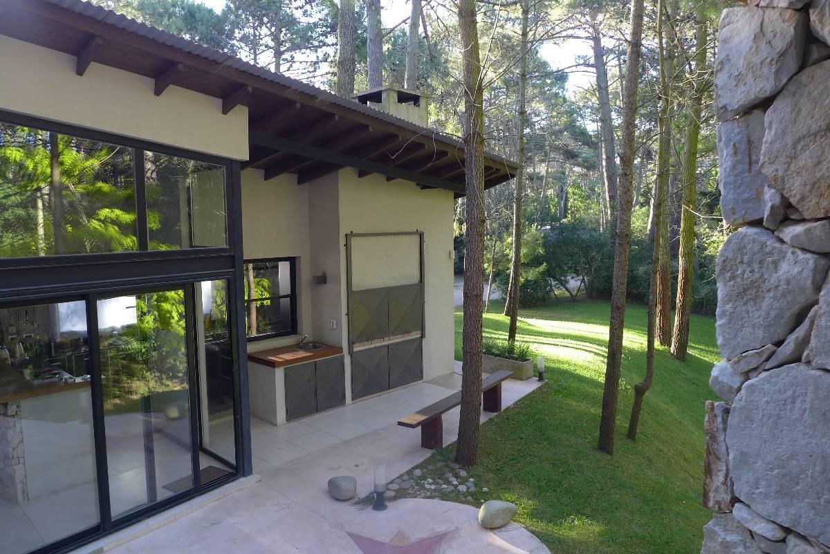 Alquiler Cariló Casa 5 dormitorios Moderna en el Bosque