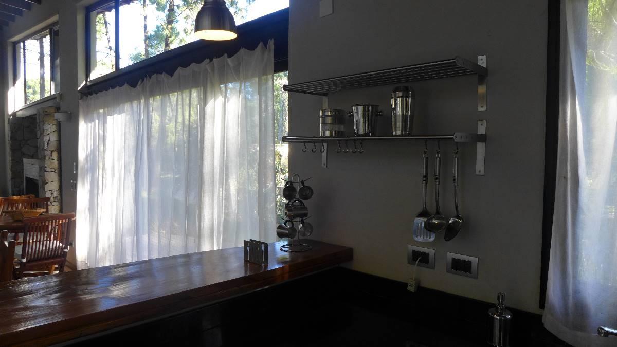 Alquiler Cariló Casa 5 dormitorios Moderna en el Bosque