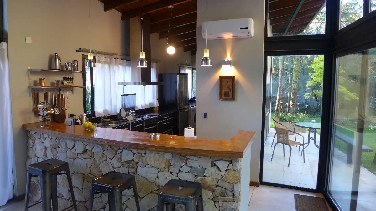 Alquiler Cariló Casa 5 dormitorios Moderna en el Bosque