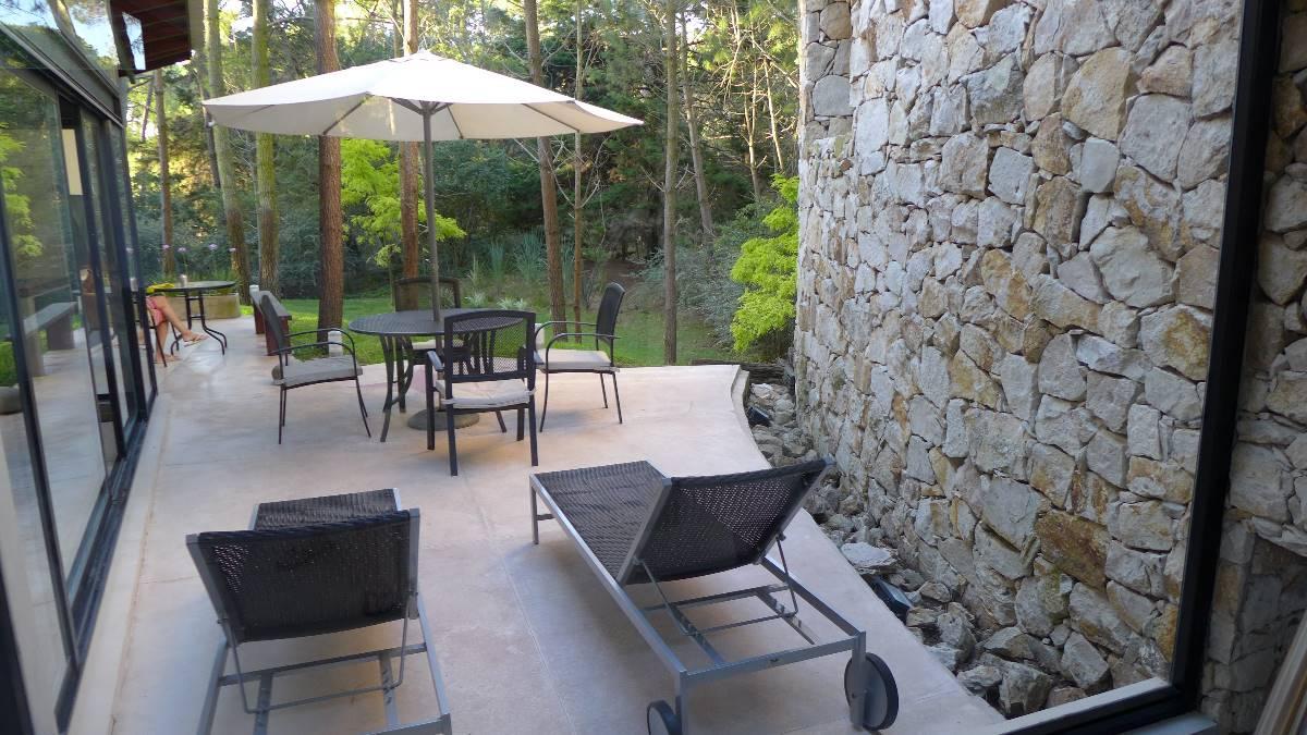 Alquiler Cariló Casa 5 dormitorios Moderna en el Bosque
