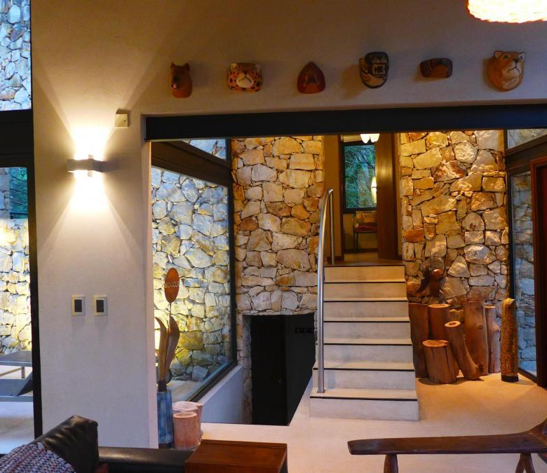 Alquiler Cariló Casa 5 dormitorios Moderna en el Bosque