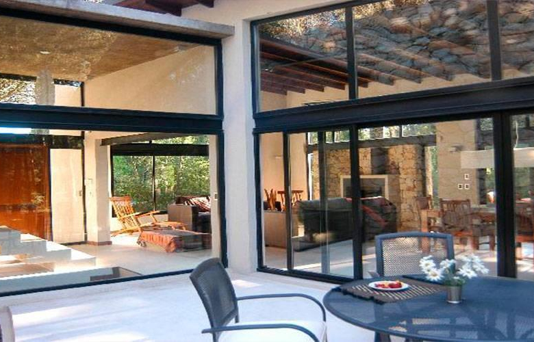 Alquiler Cariló Casa 5 dormitorios Moderna en el Bosque
